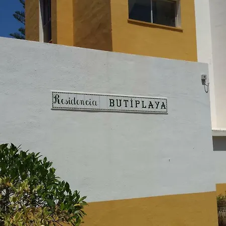 Residencia Butiplaya Beachfront Апартаменты *