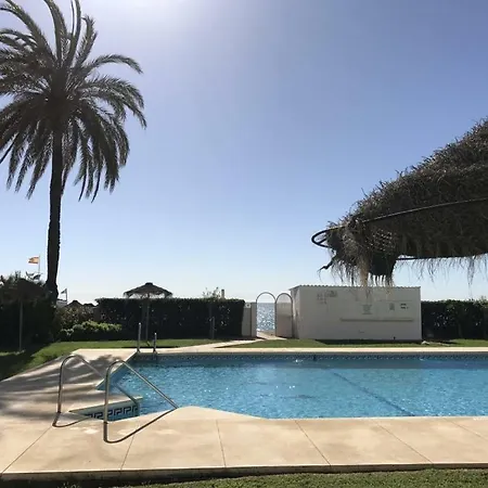 Апартаменты Residencia Butiplaya Beachfront *